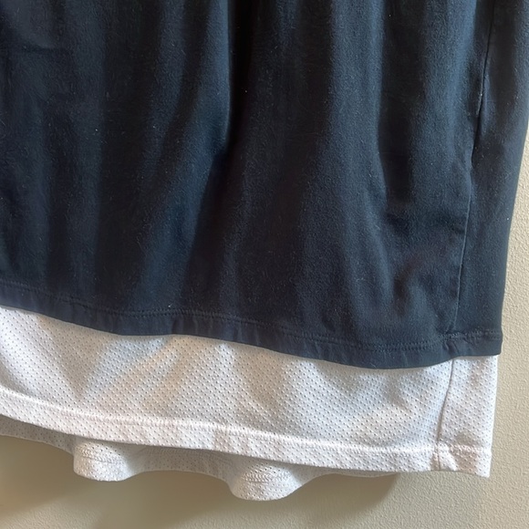 The Nike Tee by Nike Sportswear Athletic Cut Premium Finish - Picture 5 of 10